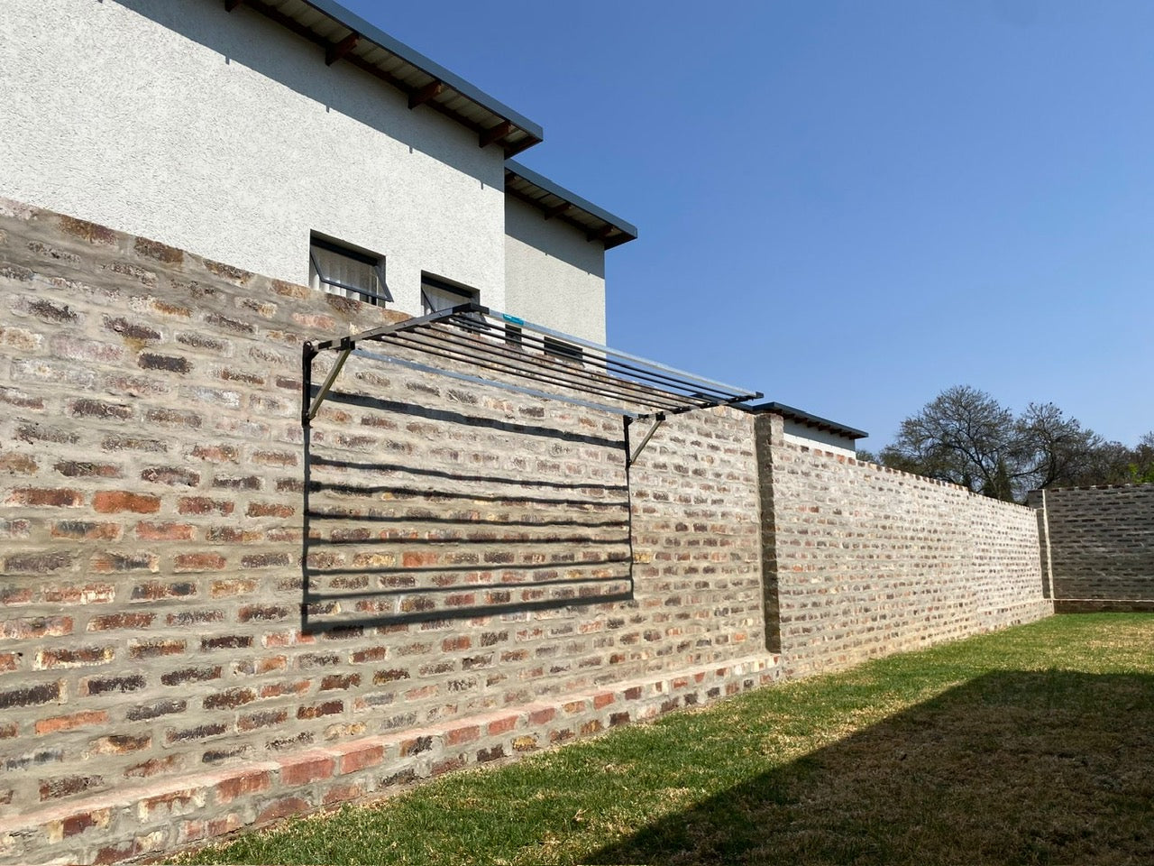 INSTALLED ProHang 2.0m Aluminium, Rope-Free, Foldable Washing Line, Wall Mounted (GAUTENG ONLY)